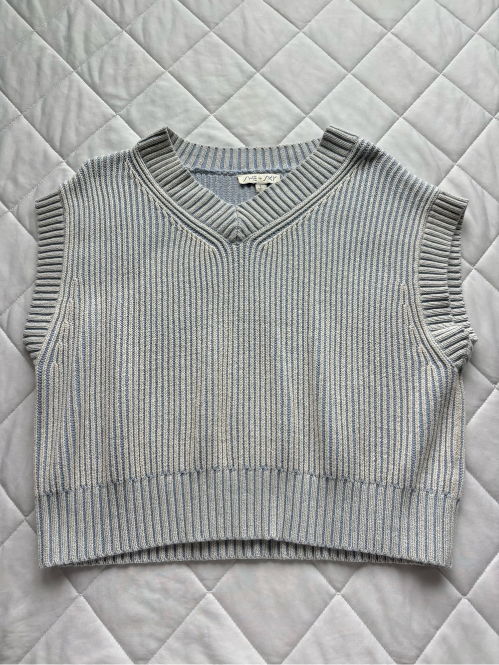 She + Sky Blue & Cream Ribbed V-Neck Sweater Vest